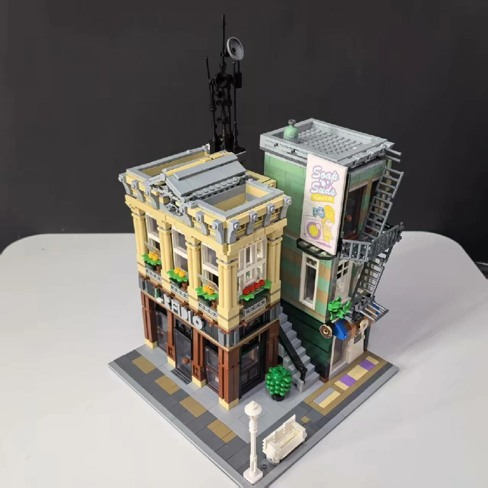 MOC 108370 Radio Station