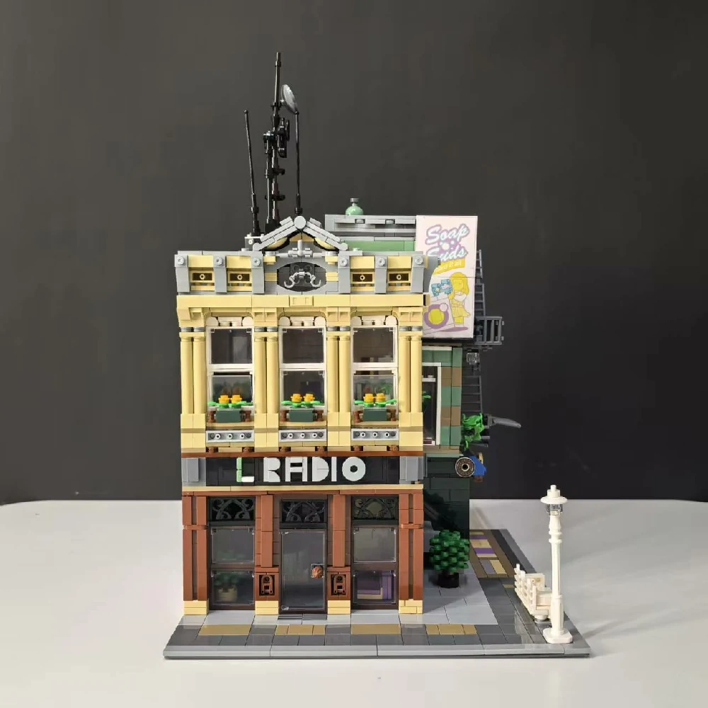 MOC 108370 Radio Station