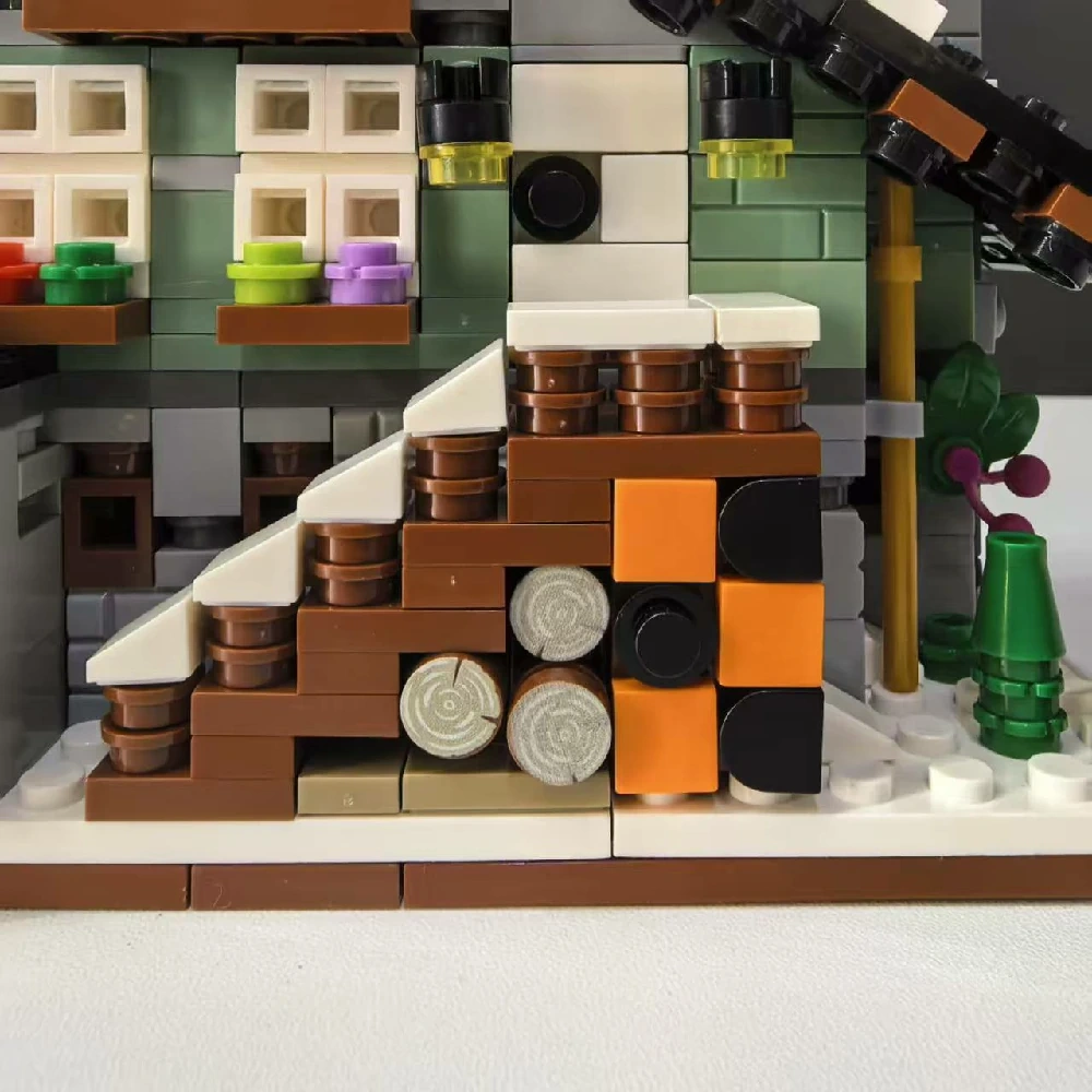 MOC 162201 Winter Chalet mini Piggy Bank