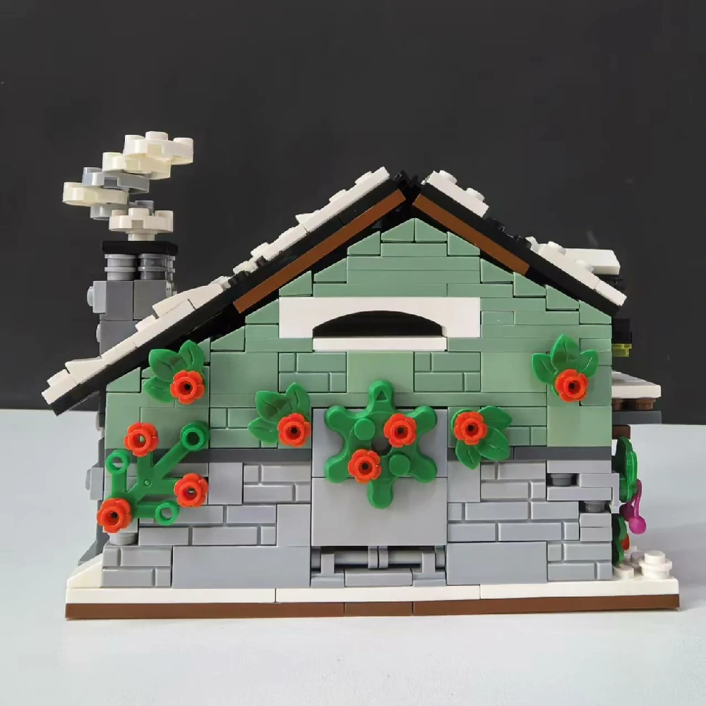 MOC 162201 Winter Chalet mini Piggy Bank