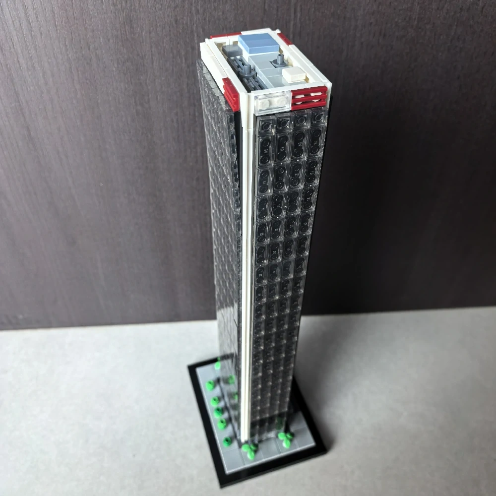 MOC 231911 Aon Center LA 1:800 Scale (Los Angeles)