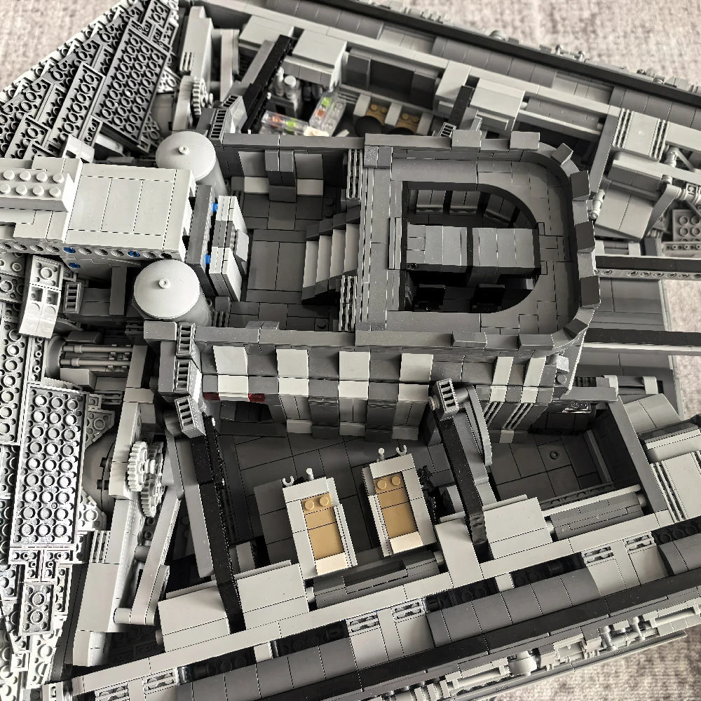 An overview of the internal details of the building block model of Imperial I-class Star Destroyer.