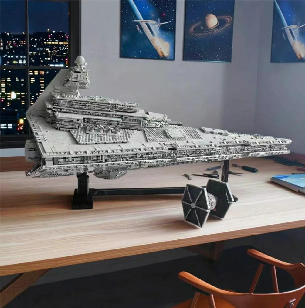The appearance of the building block model of Imperial I-class Star Destroyer.