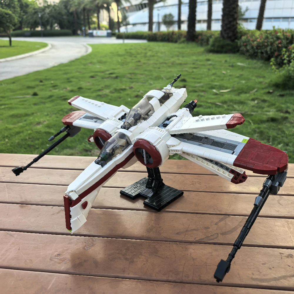  PiXEL-DANs ARC 170 Starfighter-Streamlined Body, Crafting a Refined Combat Aesthetic