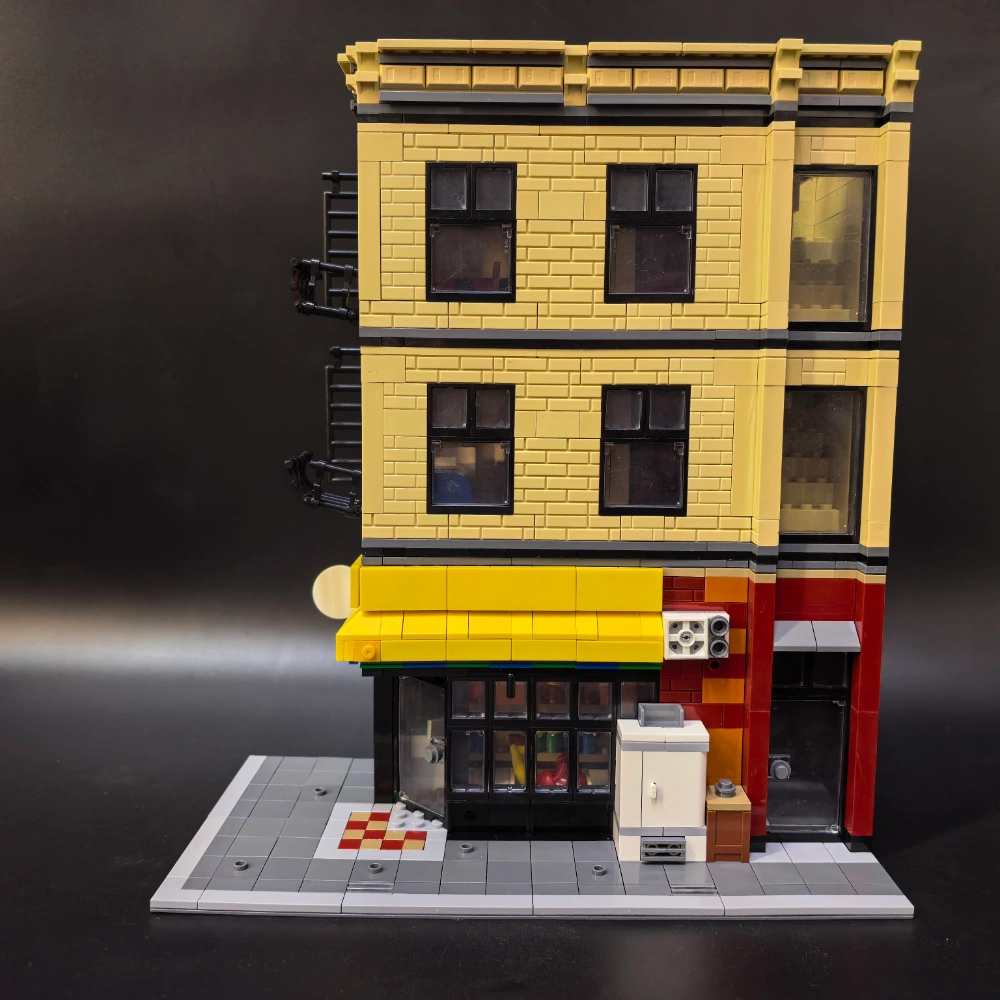 Studio 208279 Spider-Man Apt Deli Modification Of Set 76311