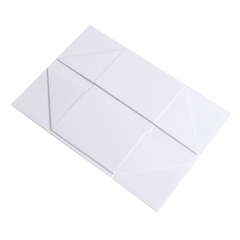 Magnetic gift box