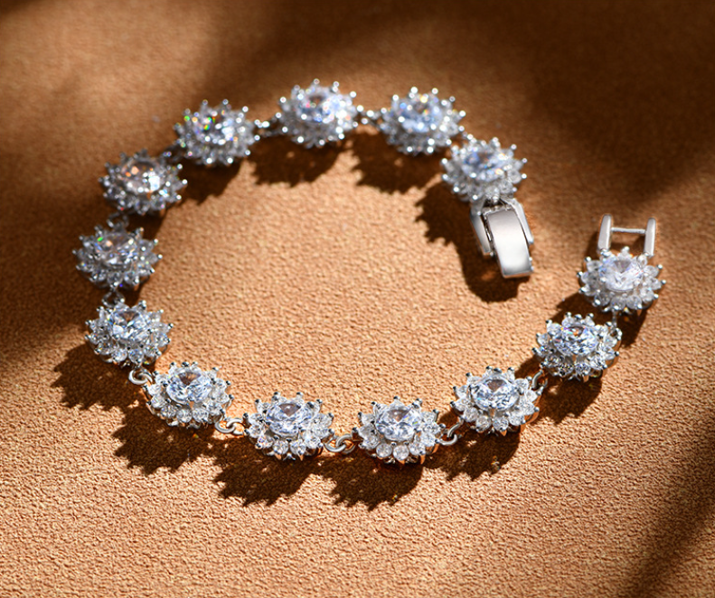 Flower Bracelet In Sterling Silver