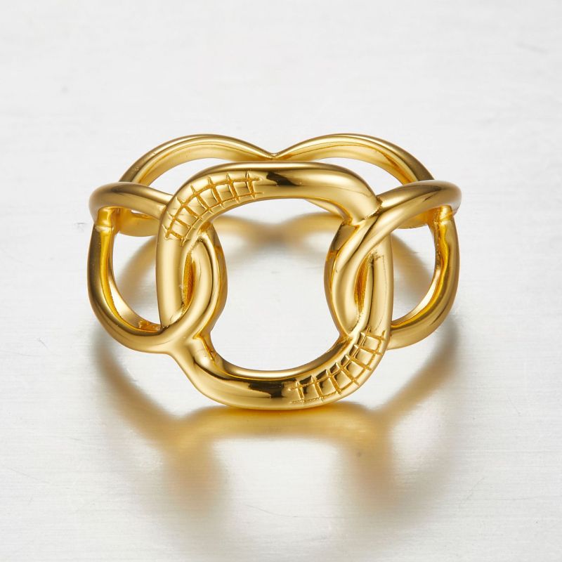 Interlocking Ring In Sterling Silver