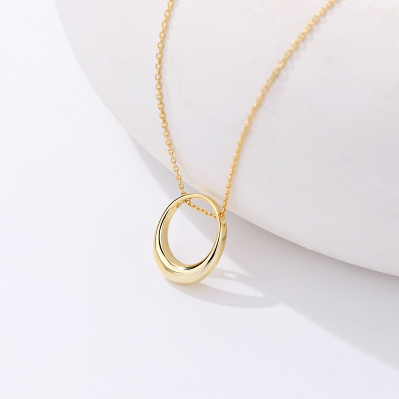 Hollow Oval Necklace In Sterling Silver
