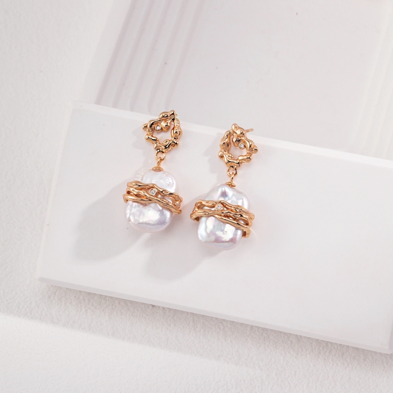 18k Gold Plated Vintage Dangle Pearl Earrings