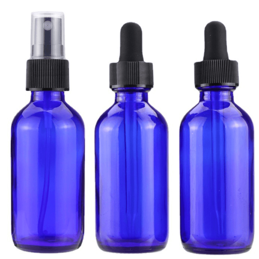 Boston Round ガラス瓶。クリアー、ブルーと茶色の３カラーあり。スプレー、ポンプ、スポイトまたはネジキャップ付きをご選択できます。容量は0.5oz 1oz 2oz 4oz 8oz 16ozあります。