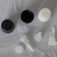 中国産の安いキャップA とドロッパー0.6流量