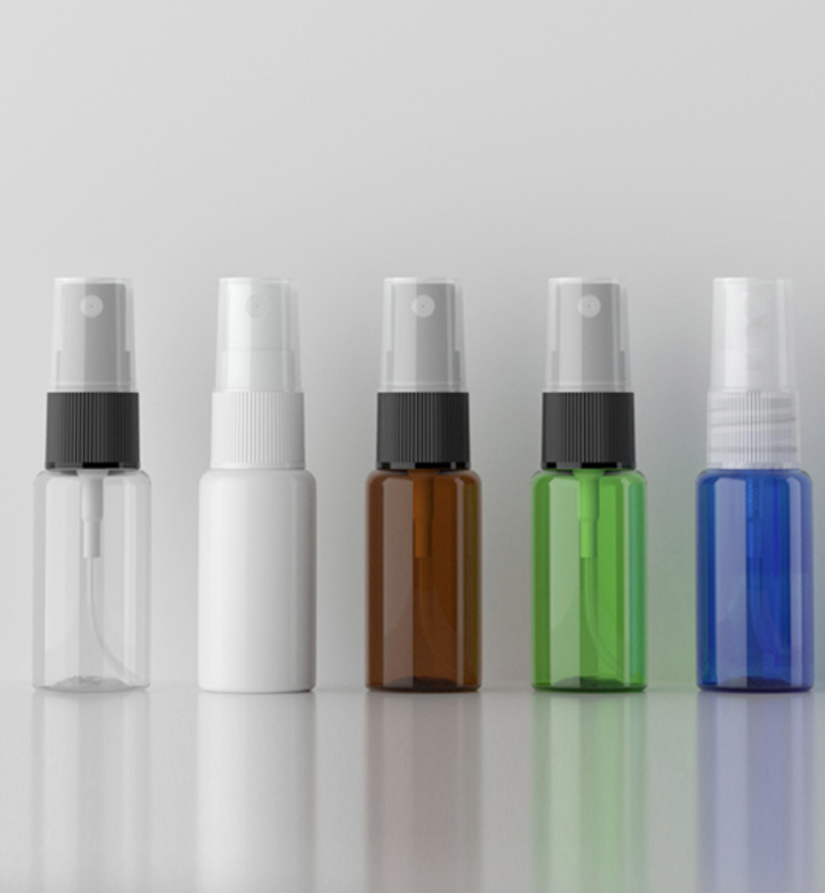15ml ミストスプレー付きPETボトル、ブルー、茶色、白い、クリアーのカラーがあリます。