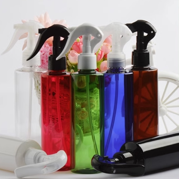 250ml ハンドスプレー付きPETボトル、ブルー、茶色、緑、クリアー、白いカラー在庫