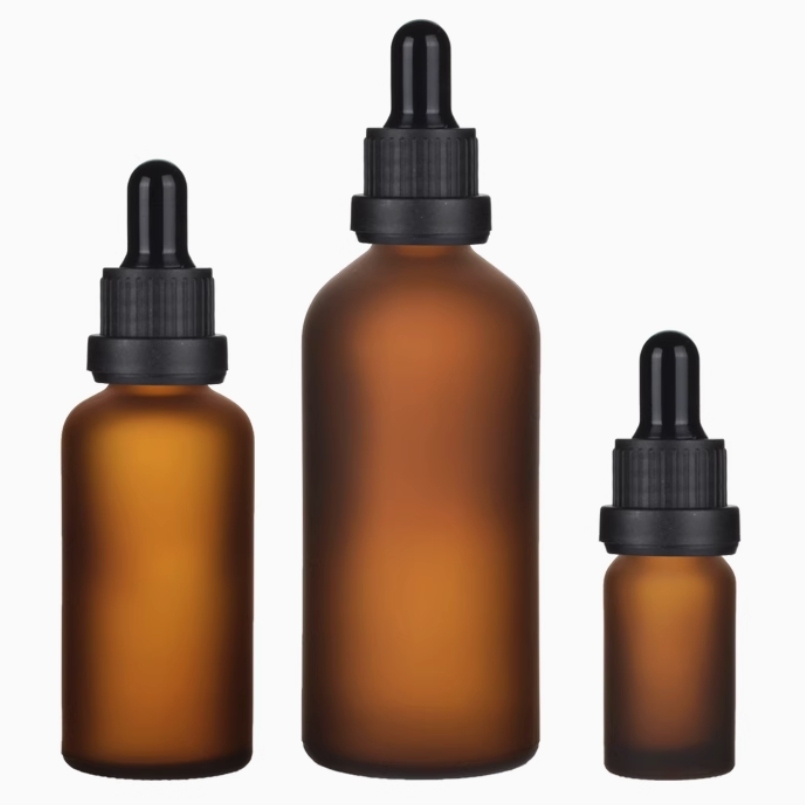 スポイト付き茶色すりガラス瓶、遮光瓶。容量：5ml　10ml、15ml、20ml、30ml、50ml、100mlあり、在庫販売。価格はスポイトとガラス瓶を含めます。