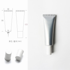 白い円筒形のカバー+内栓