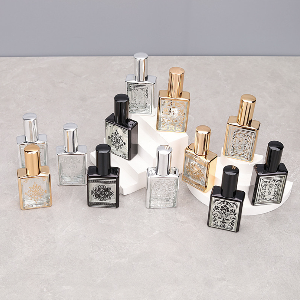 15ml　UVメッキスプレー香水瓶、スプレー付ガラス瓶、黒、金、銀カラーあり。