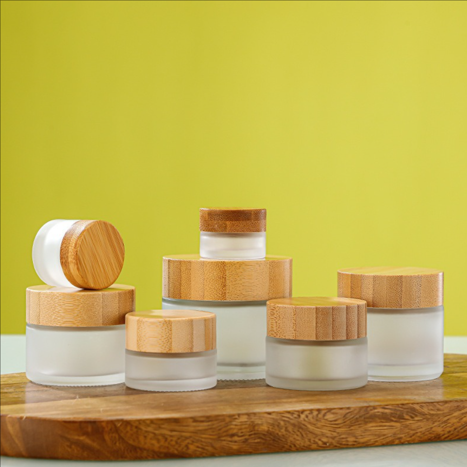 竹製のキャップ付のガラスクリームジャー　5ml 10ml 15ml 20ml 30ml 50ml 60ml 100ml の容量が在庫販売！