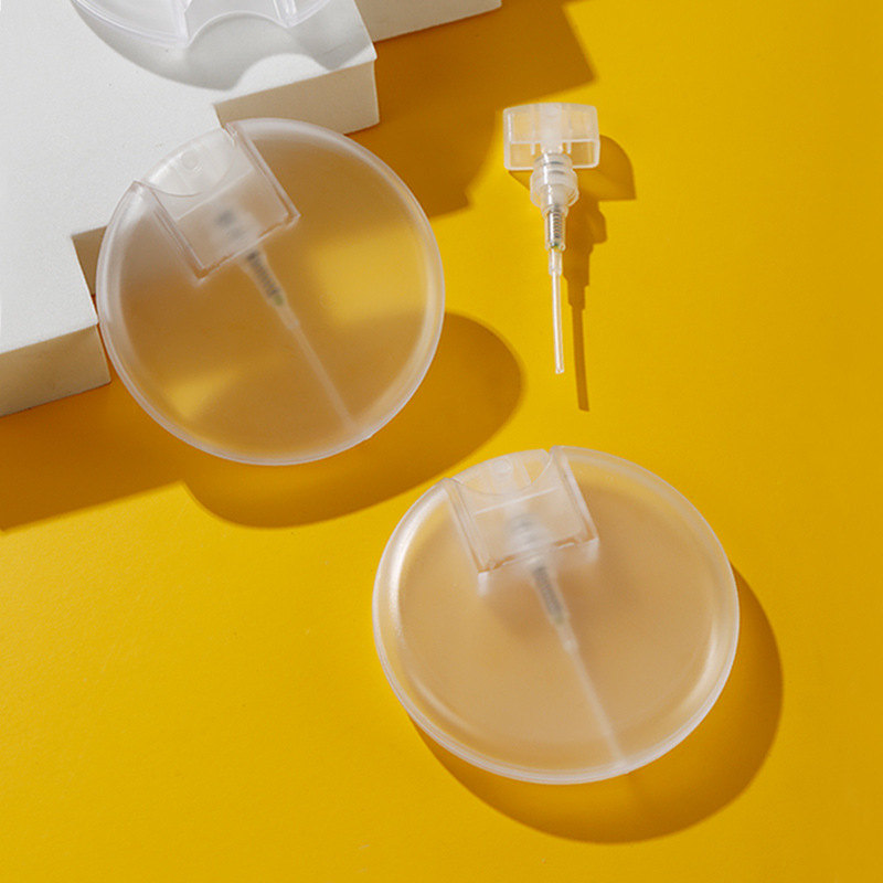 25ml 丸型カードスプレーボトル、PETG ポータブル旅行保湿マウススプレーディスペンサー。