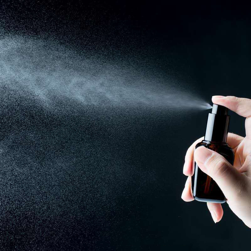 茶色、遮光角型スプレーボトル、化粧水/ローションボトル、エッセンシャルオイルボトル、スポイトスクリューキャップガラスディスペンサーボトル、スクリーン印刷可能。