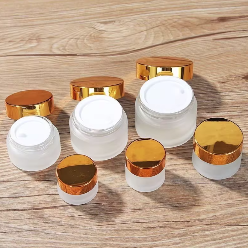 5ml 10ml 15ml 20ml 30ml 50ml 100ml くもりすりガラスジャーキャップ付;黒、白、シルバー、金カラーのキャップを選択でき。