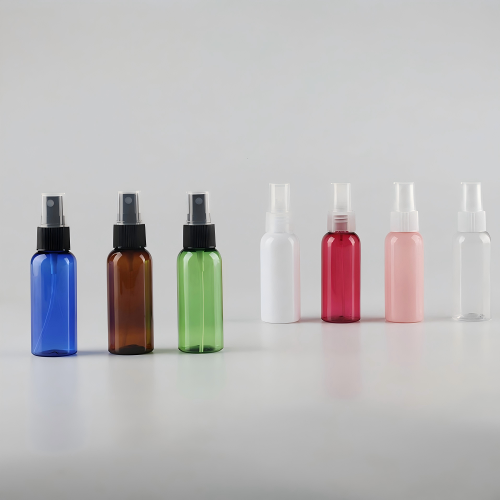 50ml スプレー付き丸肩のPETボトル、茶色、ブルー、緑、クリアー、白い、赤い、黒い在庫販売