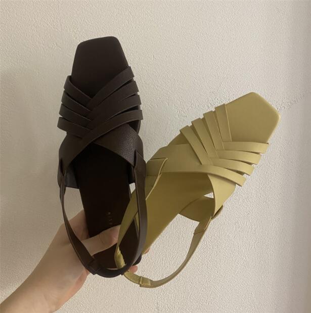 2022 Fashion Soft Leather Hollow Casual Shoes Versatile Fish Mouth Roman Shoes LS514