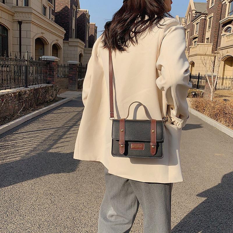 Retro one-shoulder crossbody bag