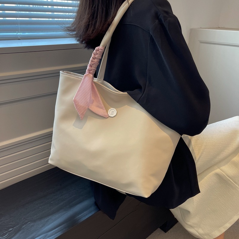 New solid color fashion one-shoulder bag