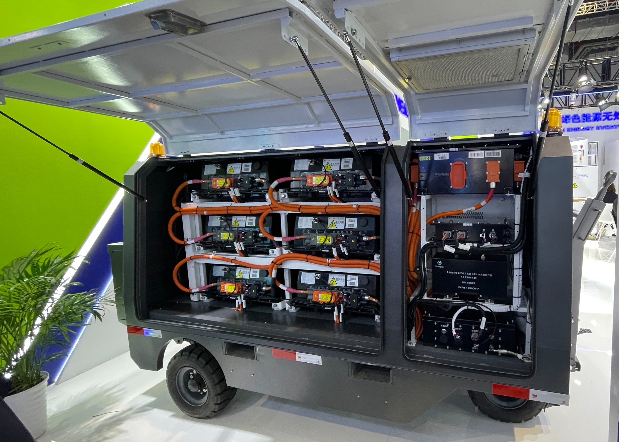 115VAC 400Hz 210kWh 90kVA Towed Aircraft Ground Energy Storage System Power Supply Static Frequency Conversion Power