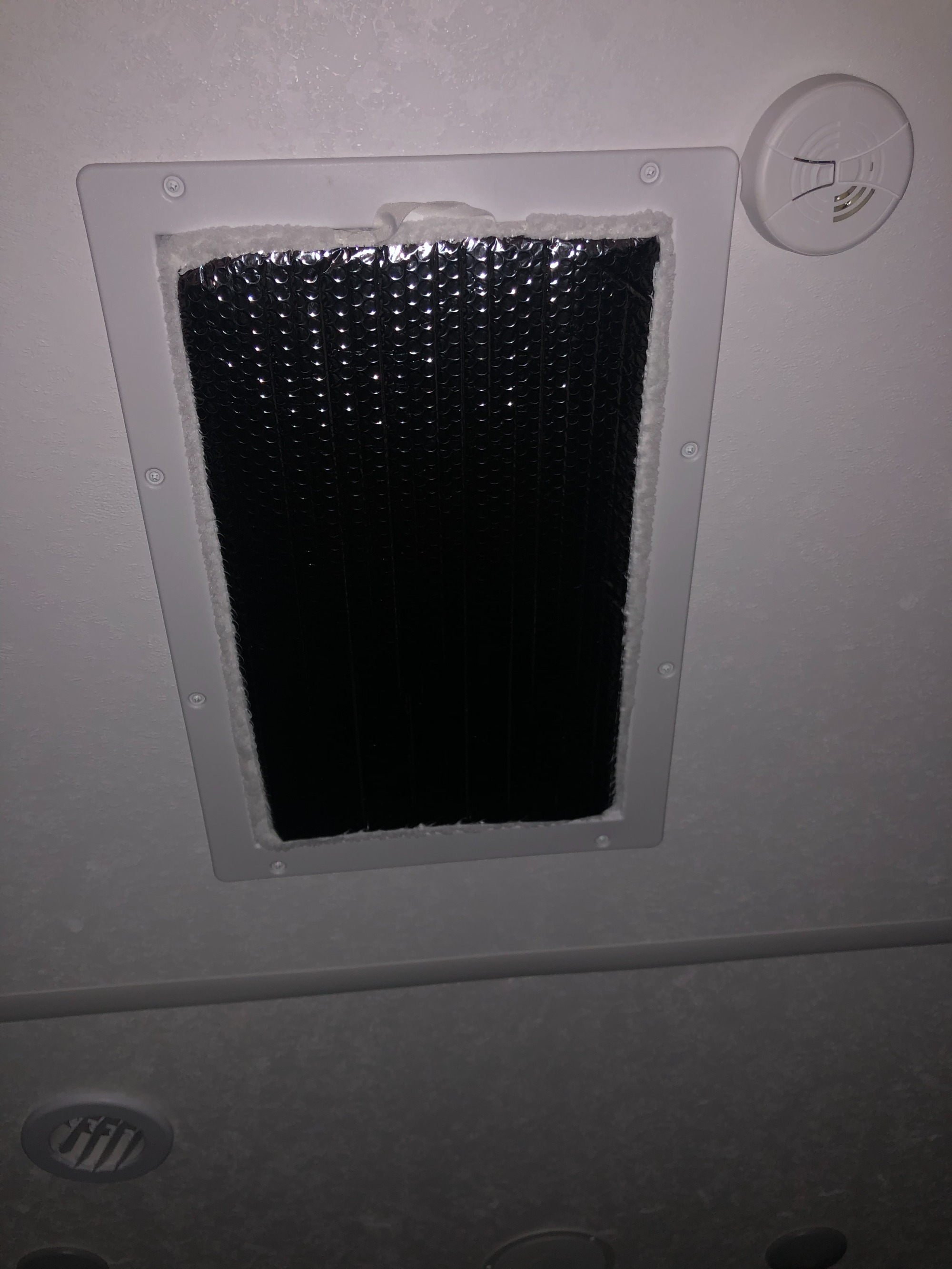 Threewen RV Vent Insulator 14"*22"*3" RV Skylight Insulator with reflective aluminum high quality RV Vent Pillow