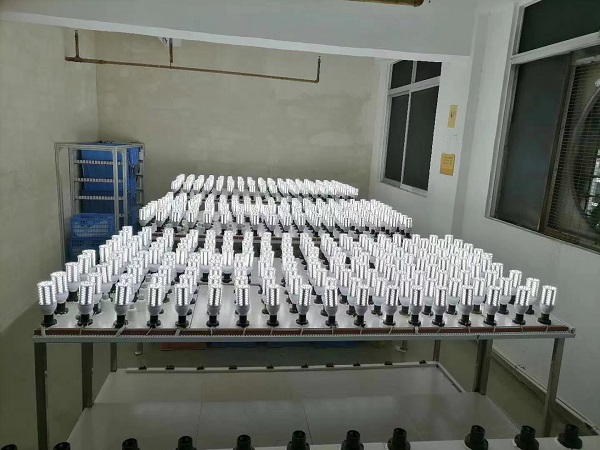 Able IP65 Waterproof 50-140W 85-265V E26 E27 E39 E40 Led Corn Light