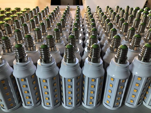 Able No Flicker Ra80 6W 35SMD 650Lm 10-30V DC E14 E27 B22 Led Corn Light