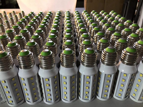 Able No Flicker Ra80 6W 35SMD 650Lm 10-30V DC E14 E27 B22 Led Corn Light