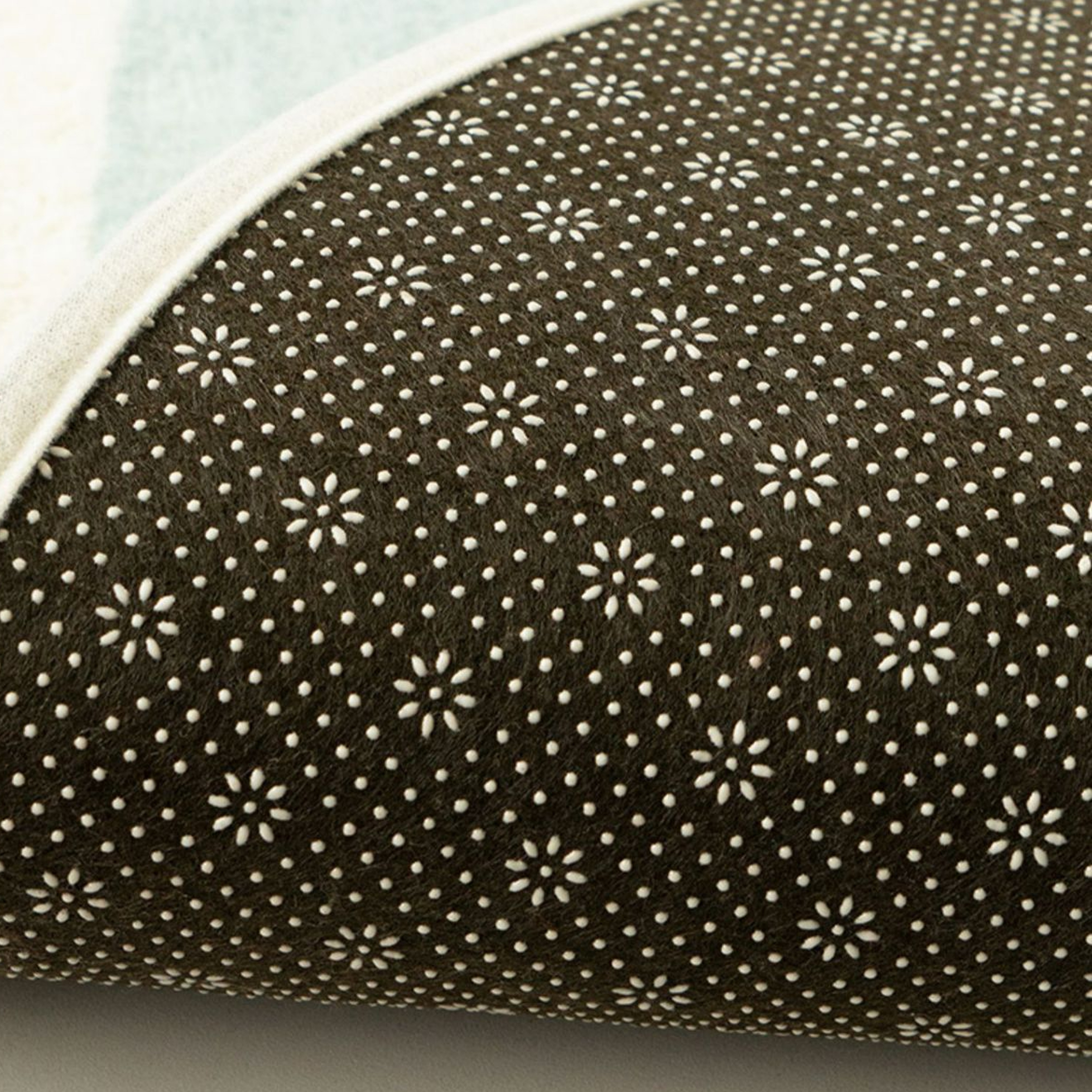 Print Pattern Faux Wool Floor Mat