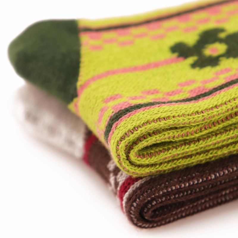 Little flower blooming socks