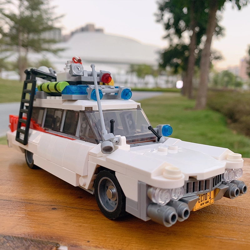 MOC Custom “ghostbusters ECTO-1”Model Car 300pcs bricks creator kids toy ship from China.