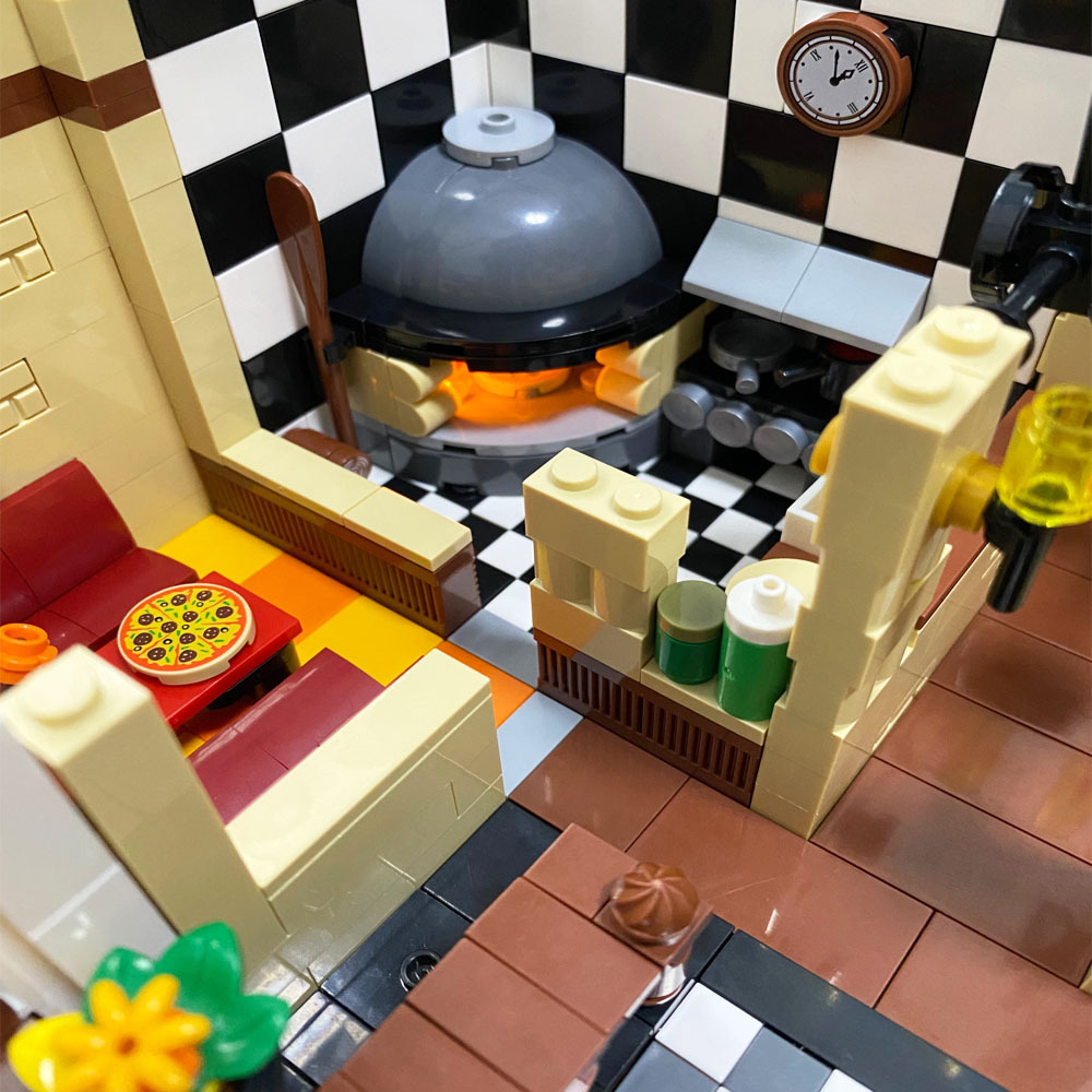 UrGe 10202 Creator Expert Modular Buildings Pizzeria Shop Building Blocks 5588pcs Bricks Toys From China.