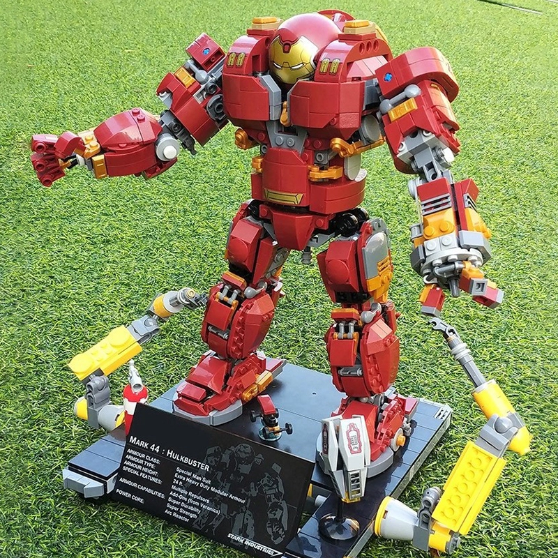 No Brand 77101 Super Hereos The Avengers The Hulkbuster: Ultron Edition Building Blocks 1530pcs Bricks Toys From China.