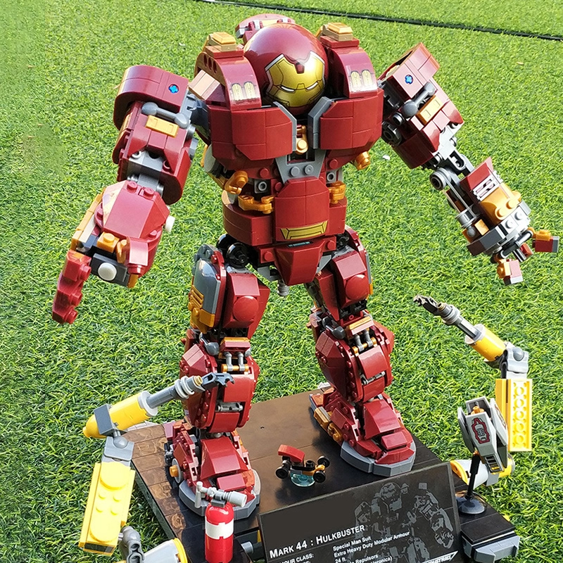 No Brand 77101 Super Hereos The Avengers The Hulkbuster: Ultron Edition Building Blocks 1530pcs Bricks Toys From China.