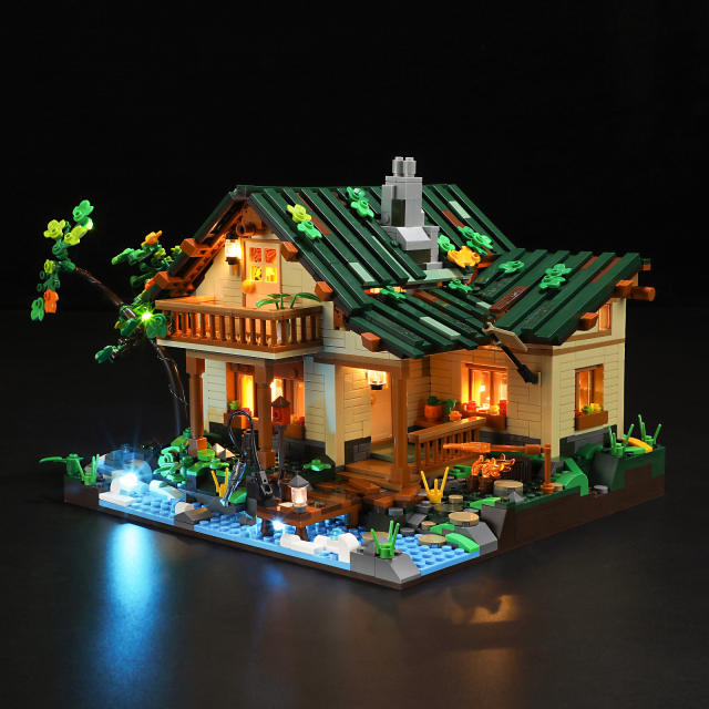 FUNWHOLE FH9004 Modular Buildings Lake House Building Blocks 1969pcs Bricks Toys From China Delivery.