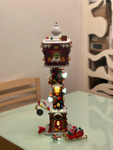 Sluban M38-B0990 Creator Christmas Lamp House building Blocks 1799pcs Bricks Toys From China Delivery.