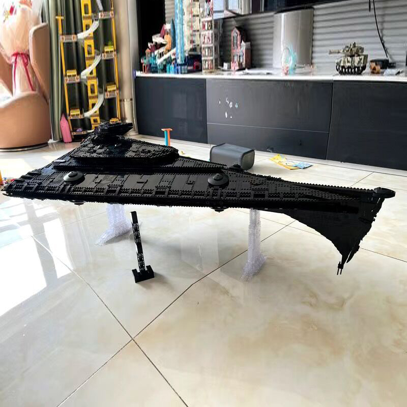 MouldKing 21004 Star Wars Eclipse-Class Dreadnought Building Blocks 10368±pcs Bricks from China.