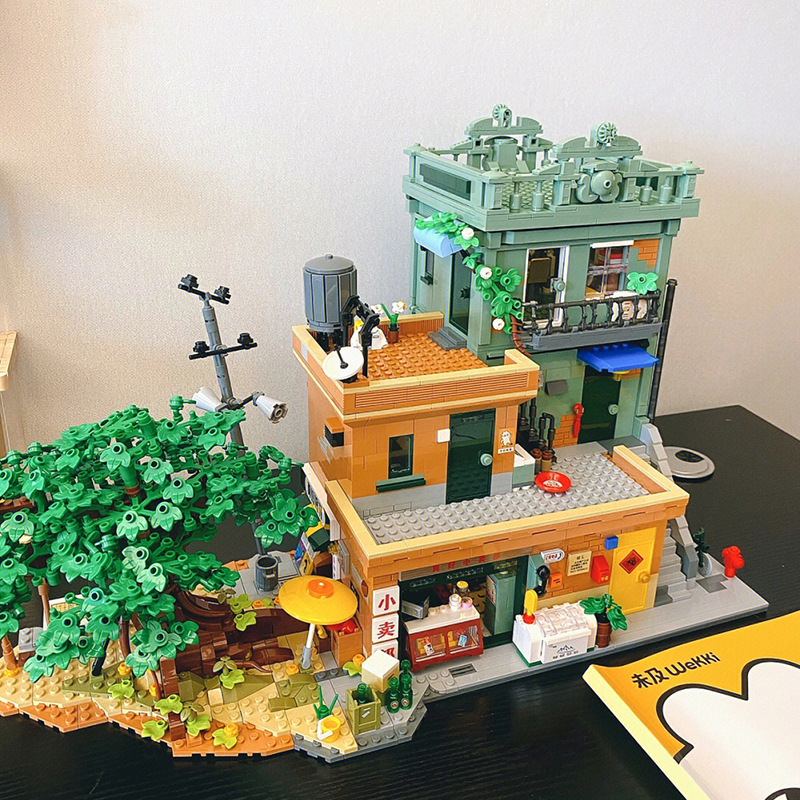 Wekki 516951 Modular Buildings 8090 Times Building Blocks 4279pcs Bricks Toys From China Delivery.