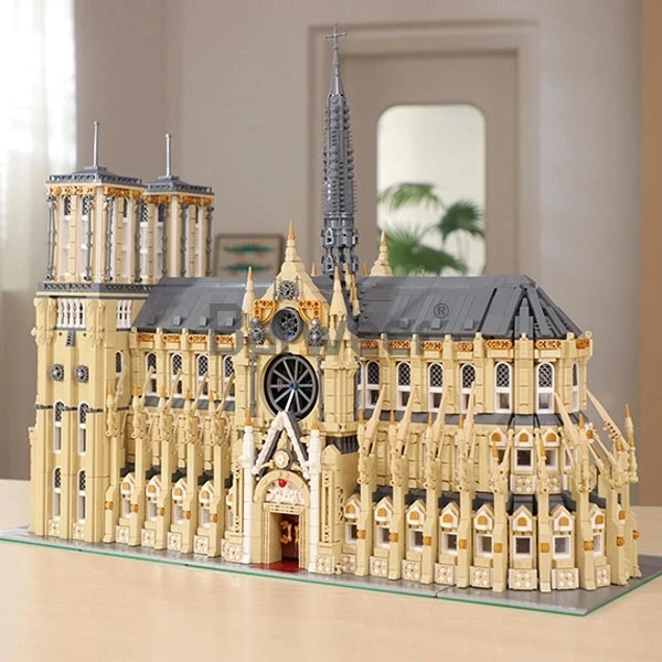 BAKA 33213 Notre Dame de Paris Modular Buildings