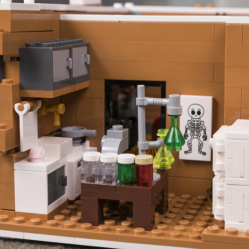 [Deal] Pantasy 85014 Sherlock Holmes Baker Street 221B Apartment Modular Building