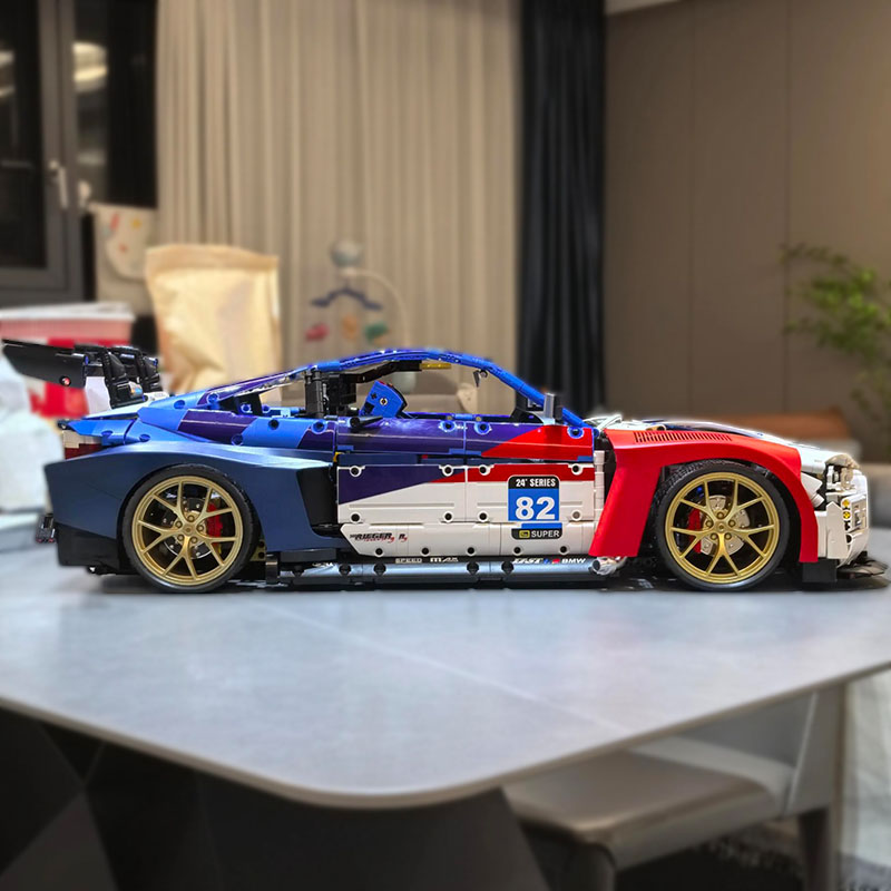 BMW 1:8 M4 Car BMW Toy by CBOX