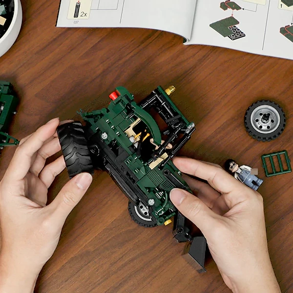 FUNWHOLE F9025 Tractors Technic