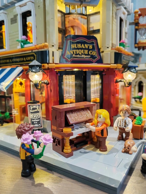 [Pre-Sale] [Deal] FunWhole F9033 Antique Store Modular Buildings