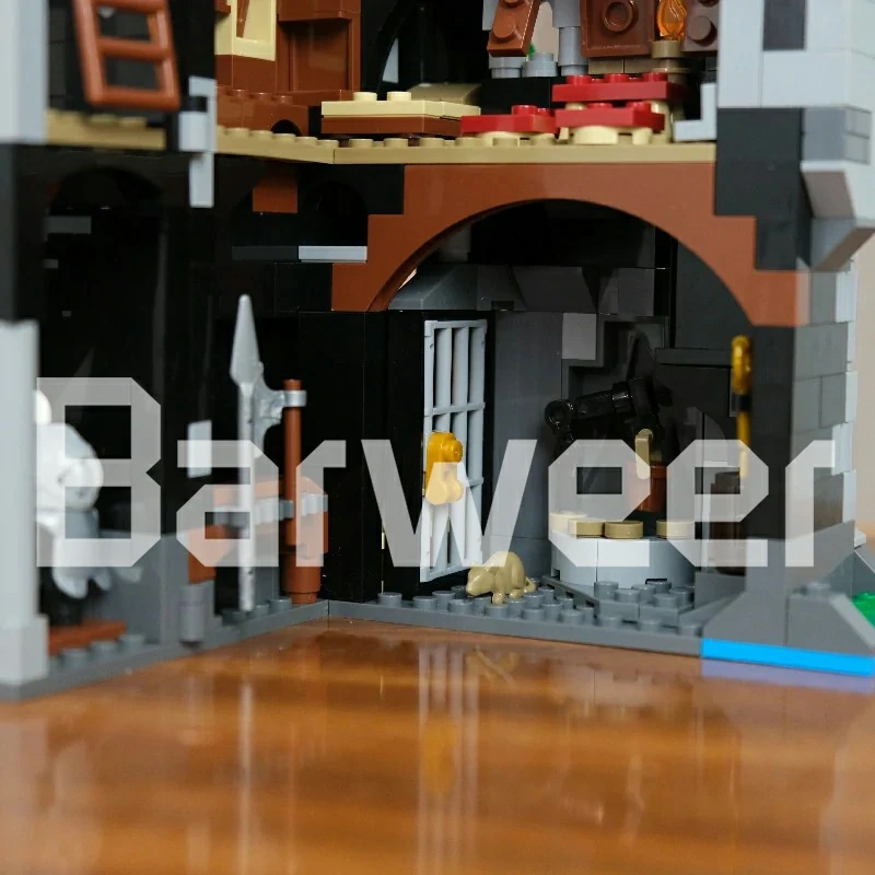 [Deal] Studio MOC 148389 Fortress of Lakeside County Modular Buildings